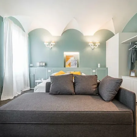 Vogue Garden Apartment